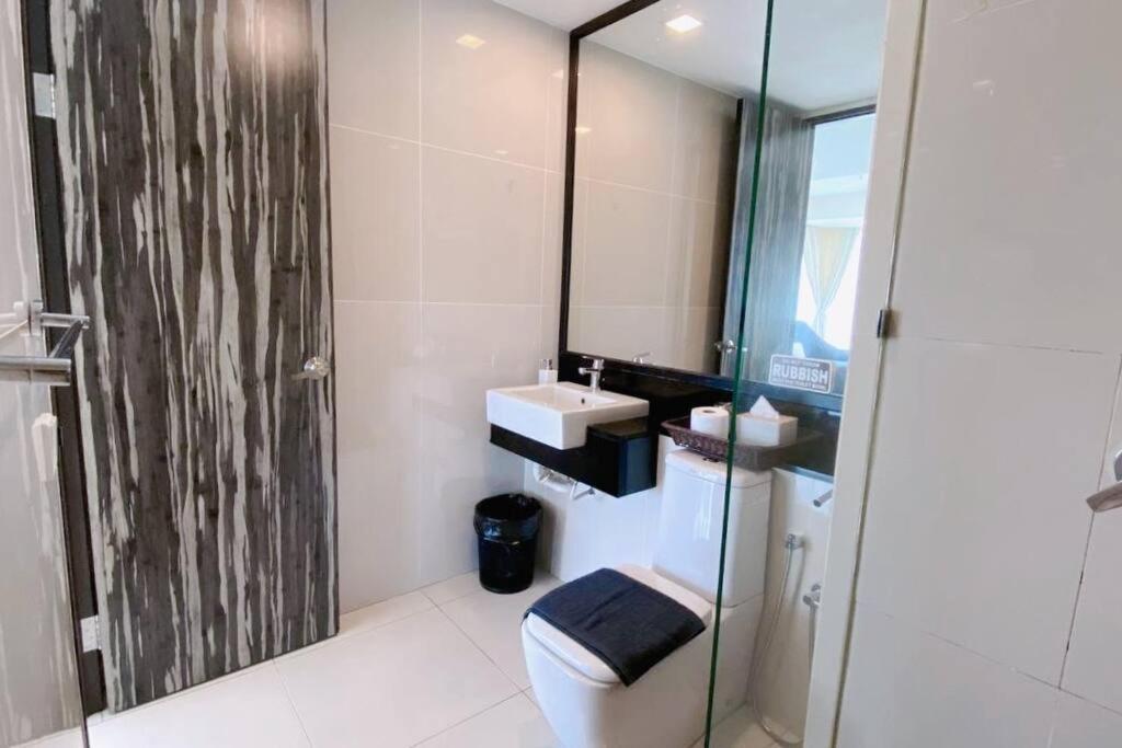 Sky Kota Kinabalu-6 Pax-2rooms-5minsdrive-imago,suteraave,riverson,kktimesquare Kota Kinabalu