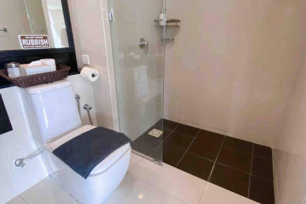 Sky Kota Kinabalu-6 Pax-2rooms-5minsdrive-imago,suteraave,riverson,kktimesquare Apartment Kota Kinabalu
