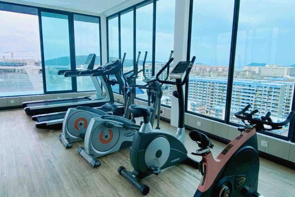 Sky Kota Kinabalu-6 Pax-2rooms-5minsdrive-imago,suteraave,riverson,kktimesquare Apartment