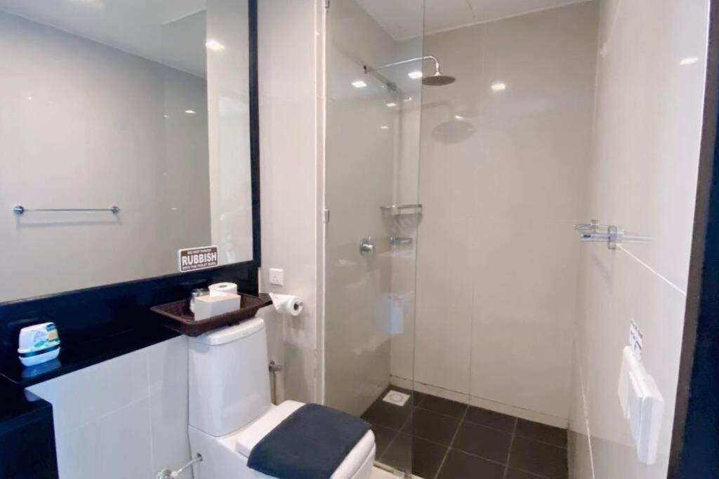 Sky Kota Kinabalu-6 Pax-2rooms-5minsdrive-imago,suteraave,riverson,kktimesquare Apartment